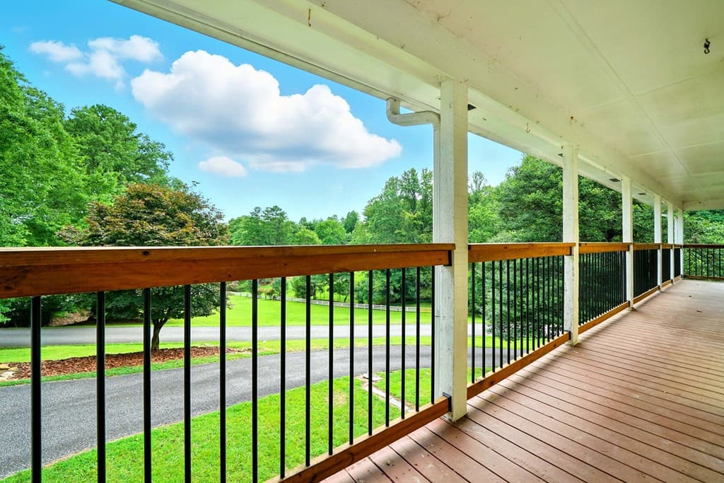 27 Twin Brook Drive, Blairsville GA 30512 - Photo