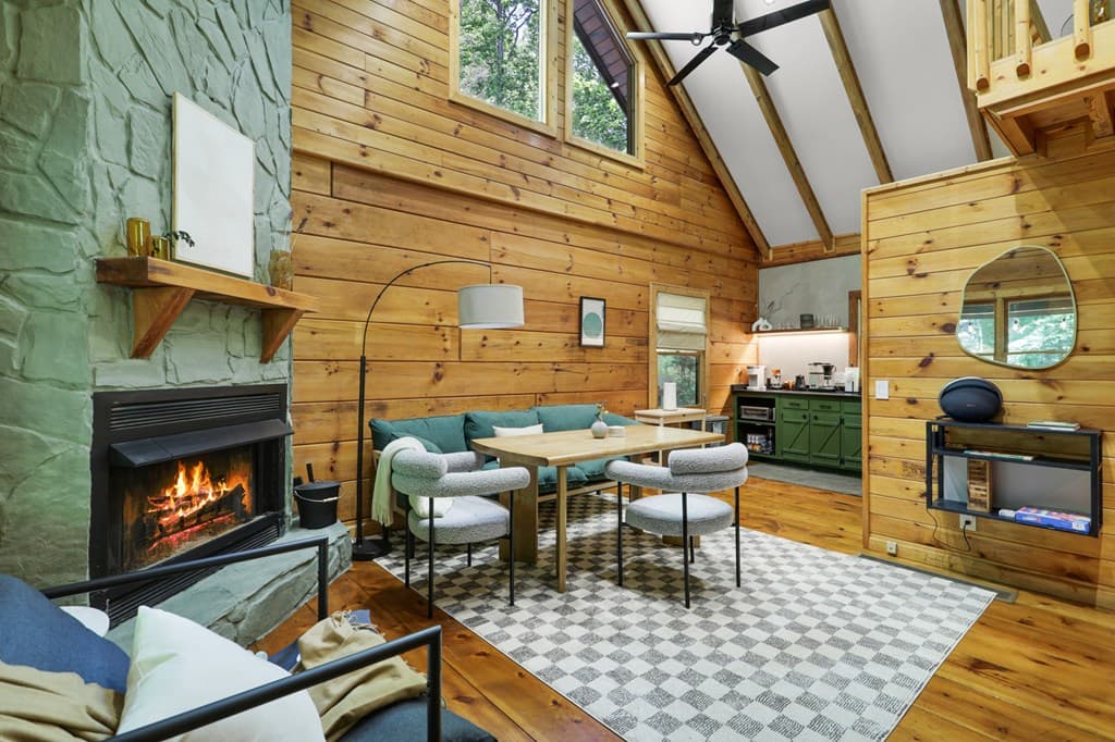 189 Cherry Lake Drive, Blue Ridge GA 30513 - Photo
