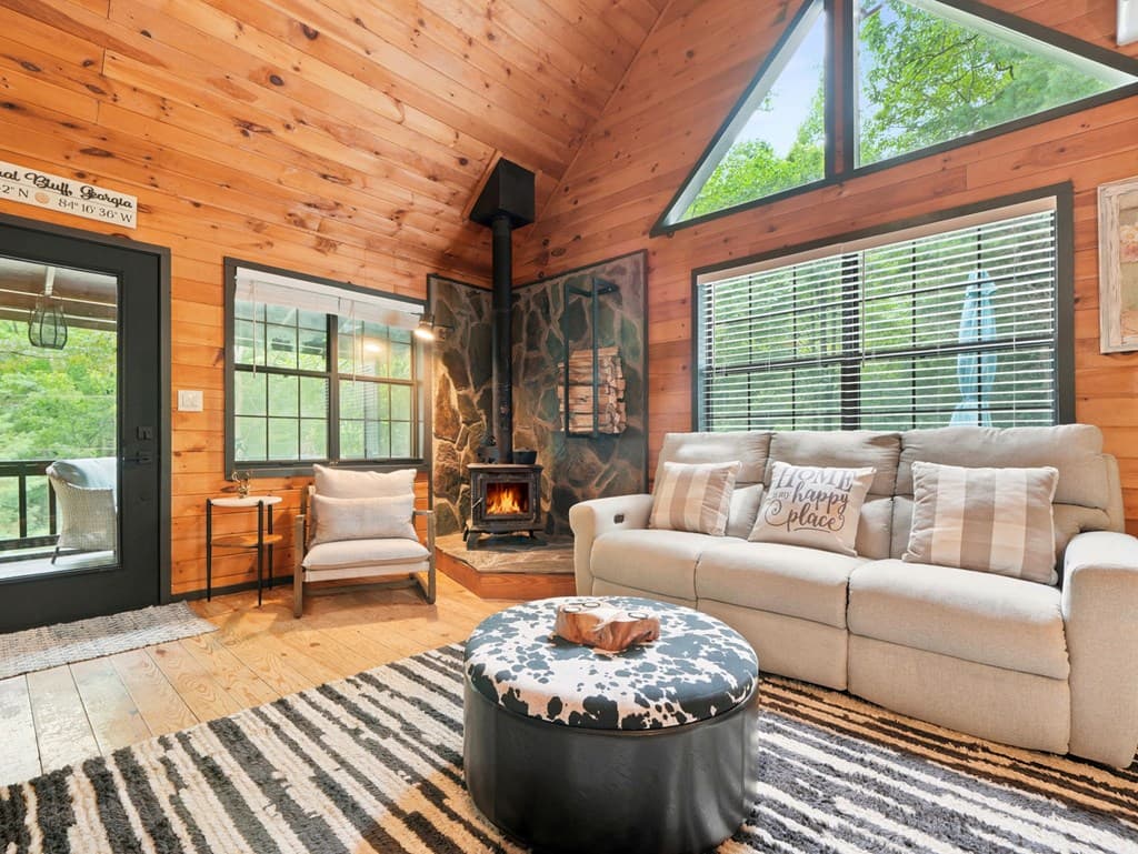 220 Oak Loop, Mineral Bluff GA 30559 - Photo