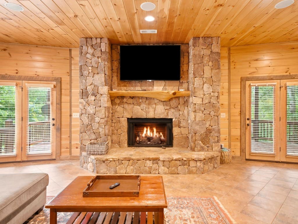 516 Endless View Road, Mineral Bluff GA 30559 - Photo