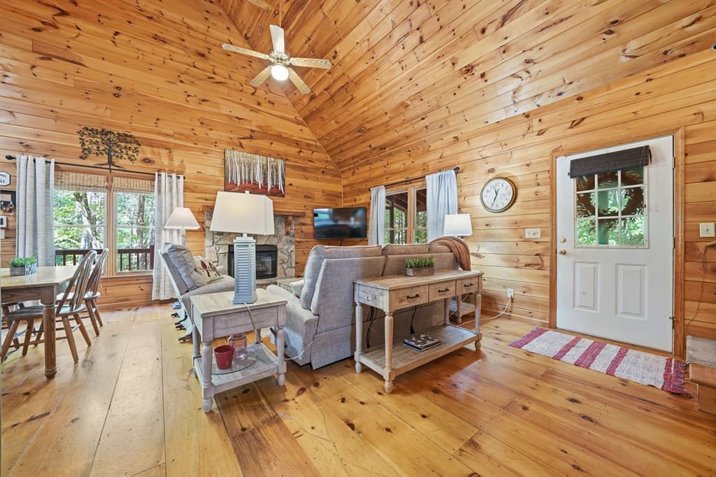 105 Blackberry Falls Court, Ellijay GA 30536 - Photo