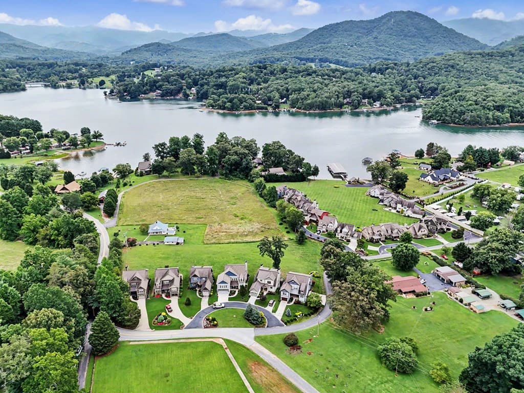 903 Elf School Road, Hayesville NC 28904 - Photo