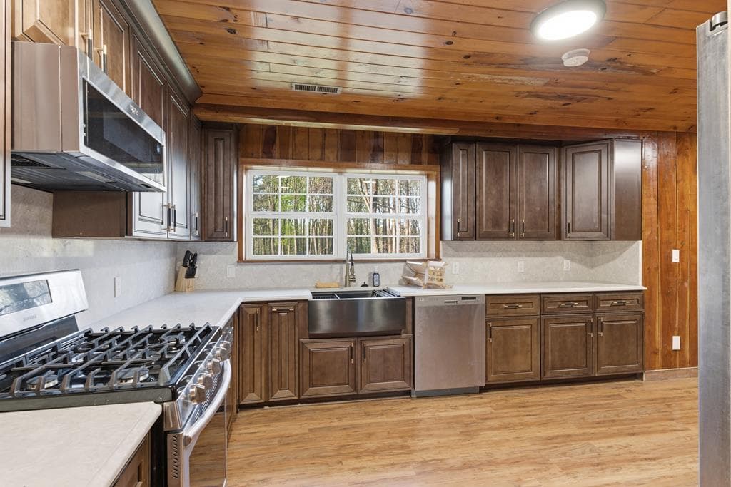 1843 Old Mobile Road, Mccaysville GA 30555 - Photo