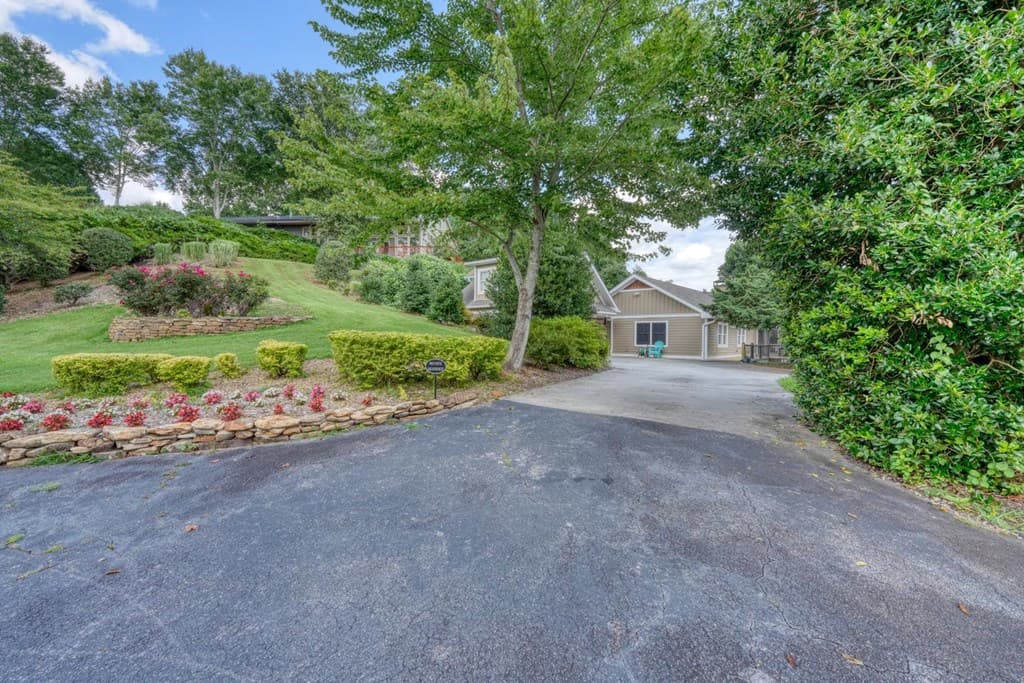 228 Country Club Drive, Clayton GA 30525 - Photo
