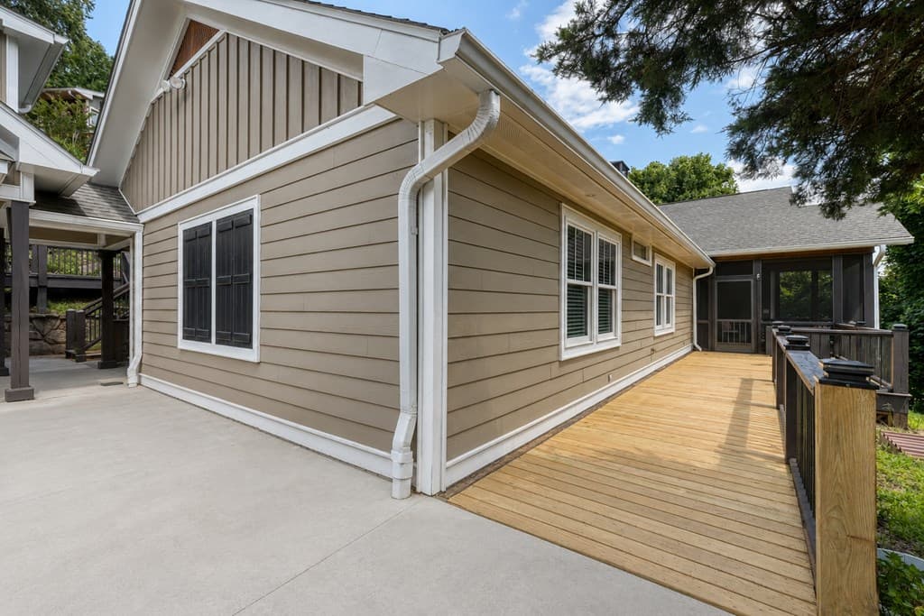 228 Country Club Drive, Clayton GA 30525 - Photo