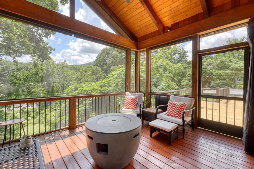 228 Country Club Drive, Clayton GA 30525 - Photo