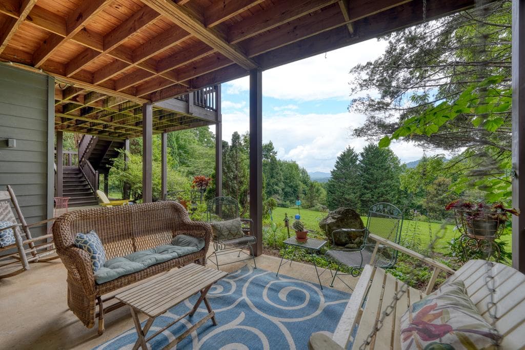 238 Meadowbrook Drive, Hayesville NC 28904 - Photo
