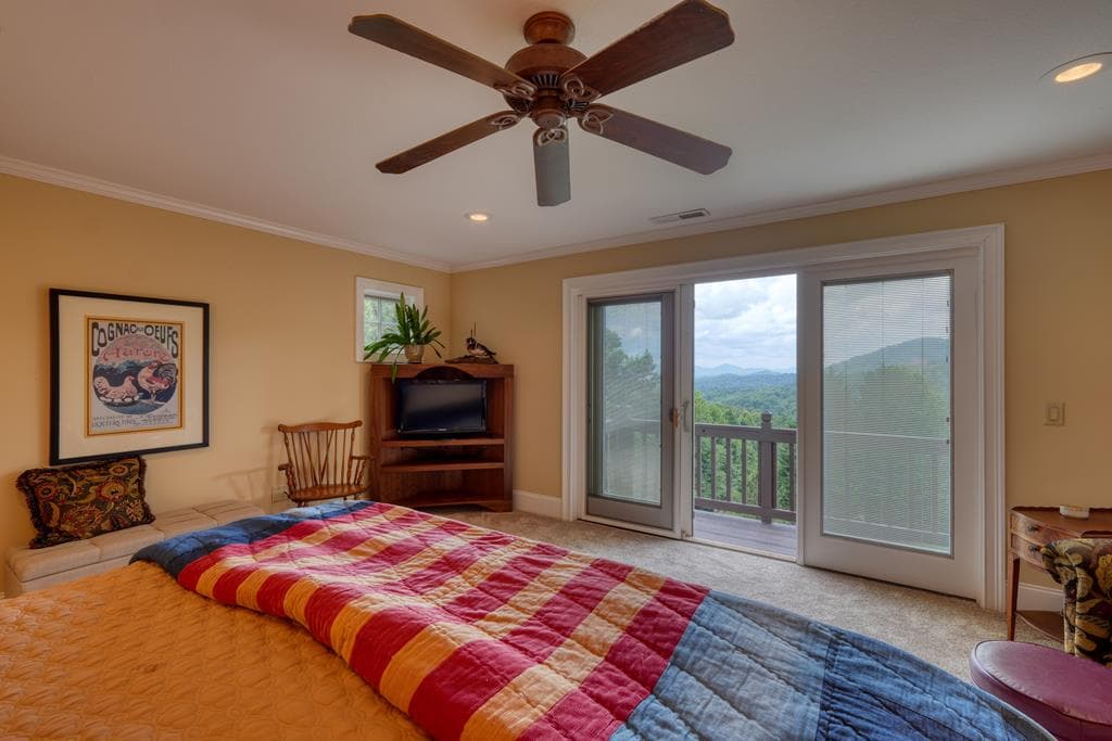 238 Meadowbrook Drive, Hayesville NC 28904 - Photo