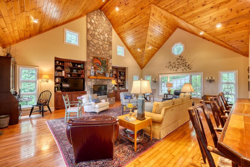 238 Meadowbrook Drive, Hayesville NC 28904 - Photo