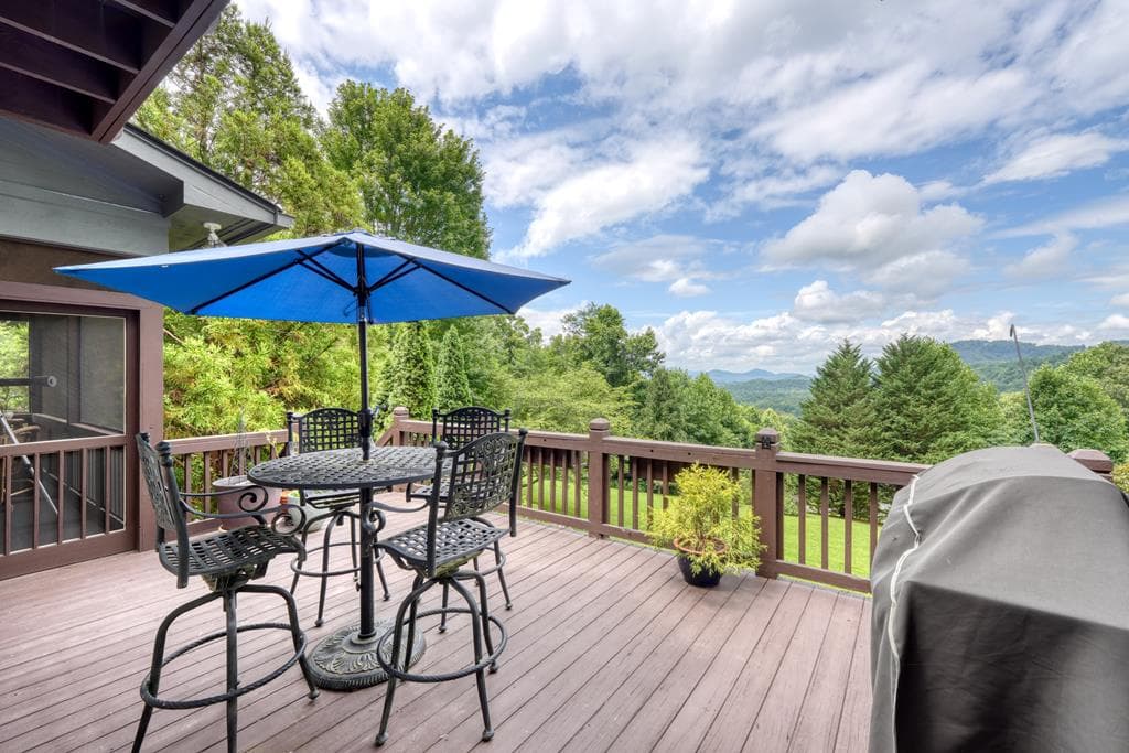 238 Meadowbrook Drive, Hayesville NC 28904 - Photo