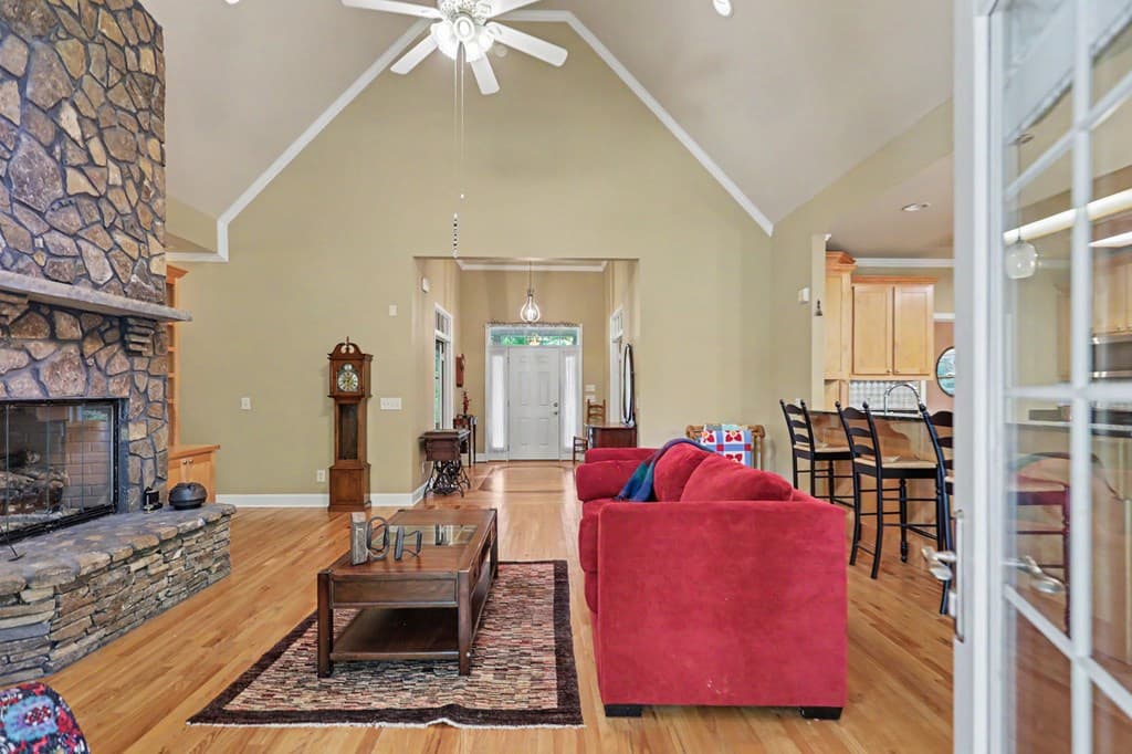 54 Esco Circle, Rabun Gap GA 30568 - Photo