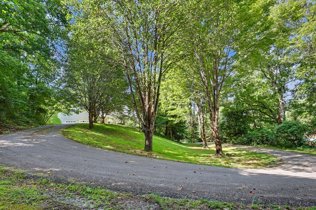 54 Esco Circle, Rabun Gap GA 30568 - Photo