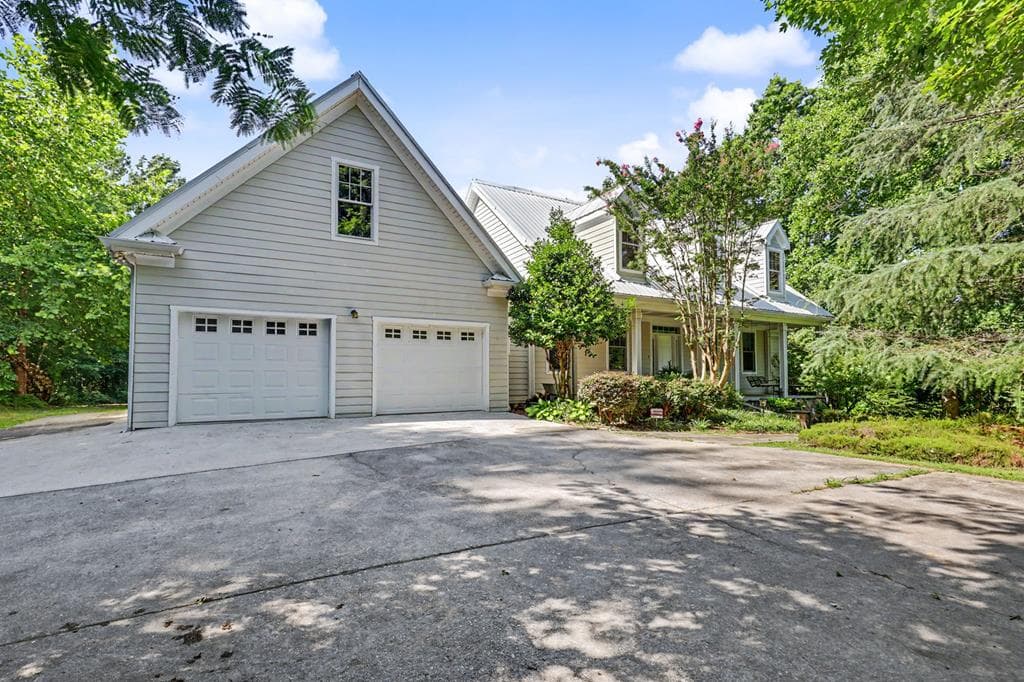 54 Esco Circle, Rabun Gap GA 30568 - Primary photo