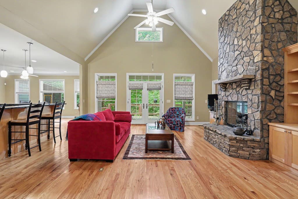 54 Esco Circle, Rabun Gap GA 30568 - Photo