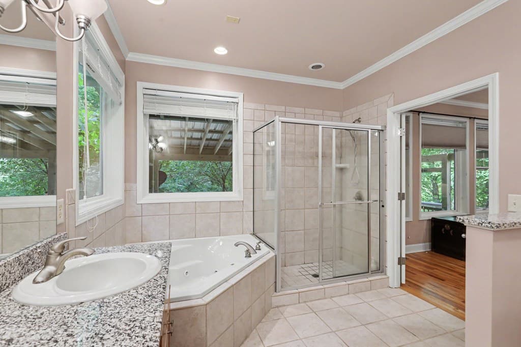 54 Esco Circle, Rabun Gap GA 30568 - Photo