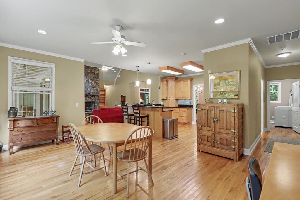 54 Esco Circle, Rabun Gap GA 30568 - Photo