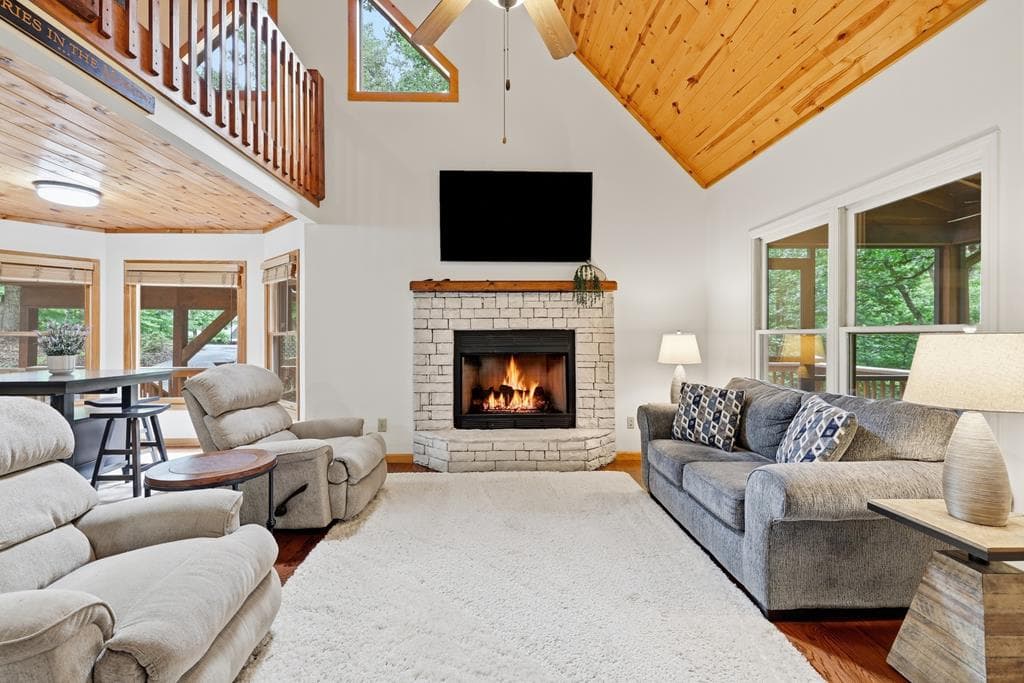 161 Arbor Way, Blue Ridge GA 30513 - Photo