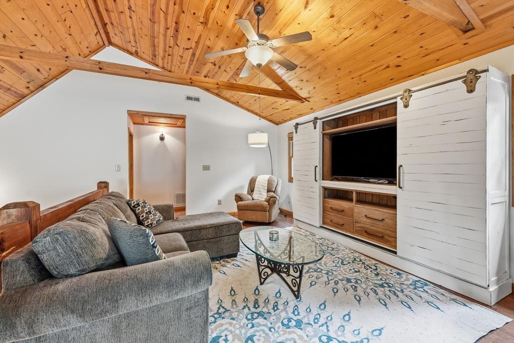 161 Arbor Way, Blue Ridge GA 30513 - Photo