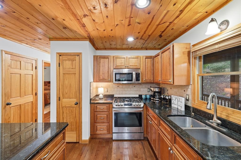 161 Arbor Way, Blue Ridge GA 30513 - Photo