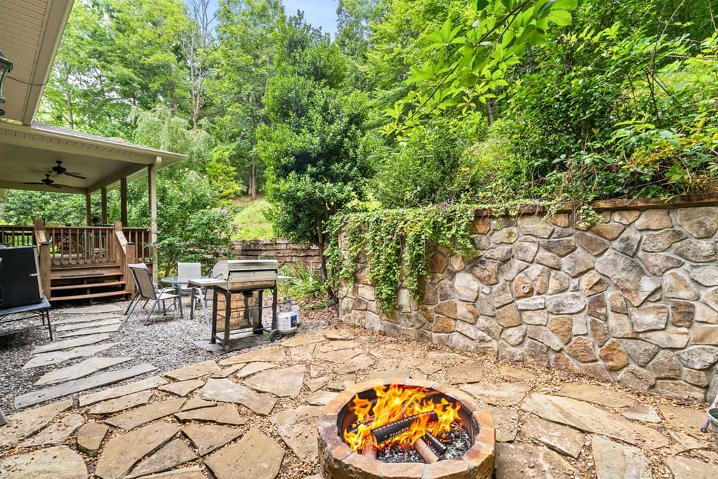 85 Buena Vista Drive, Hayesville NC 28904 - Photo