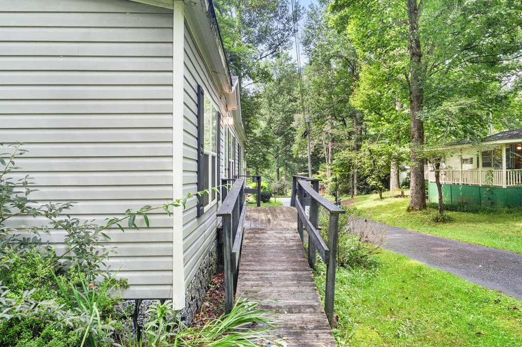 108 Leisure Woods Lane, Hiawassee GA 30546 - Photo