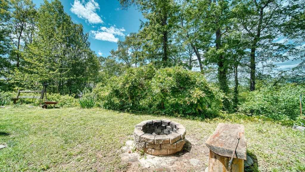 911 Summit Way, Blairsville GA 30512 - Photo