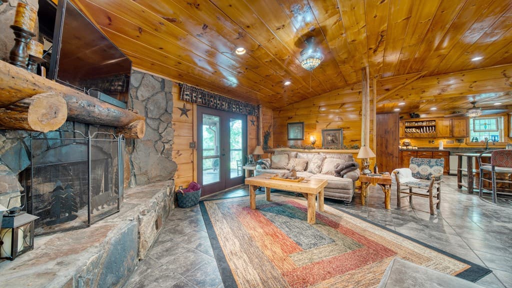 911 Summit Way, Blairsville GA 30512 - Photo