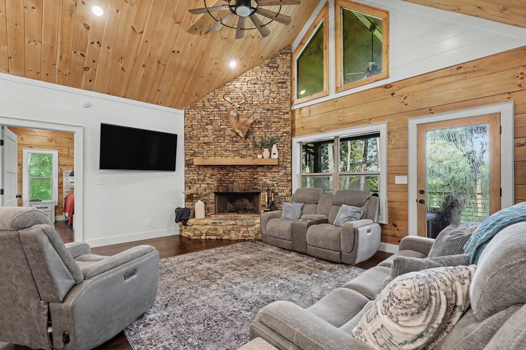 240 Pink Pig Lane, Cherry Log GA 30522 - Photo