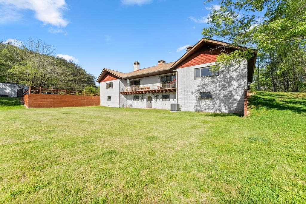 153 Trackrock Gap Road, Blairsville GA 30512 - Photo