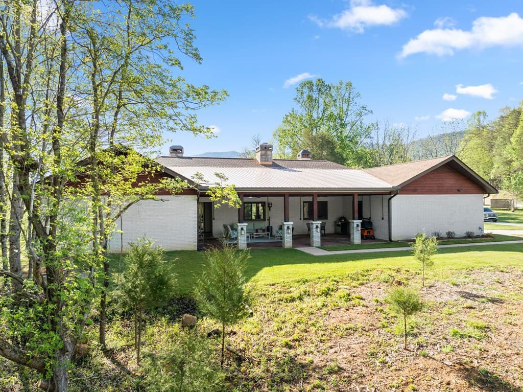 153 Trackrock Gap Road, Blairsville GA 30512 - Photo