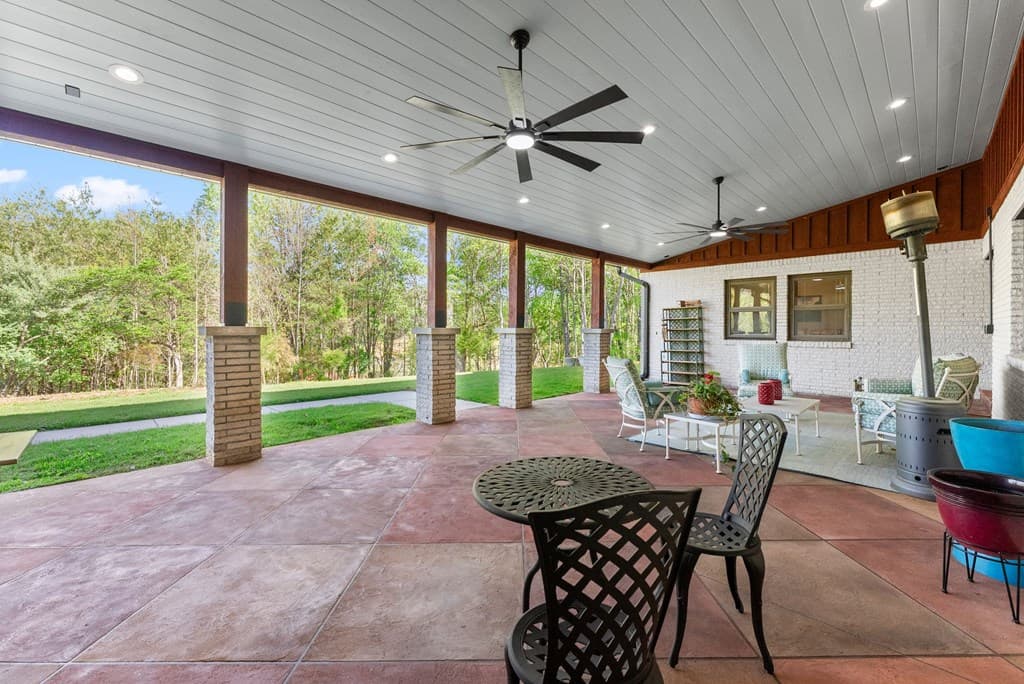 153 Trackrock Gap Road, Blairsville GA 30512 - Photo