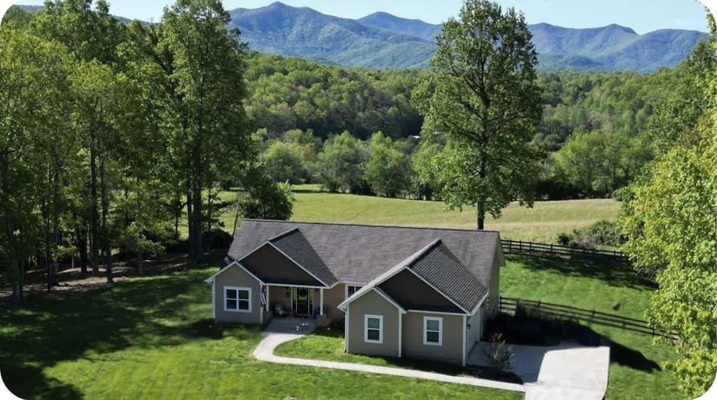 373 New Forest Road, Young Harris GA 30582 - Photo