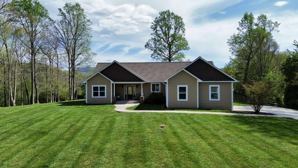 373 New Forest Road, Young Harris GA 30582 - Primary photo