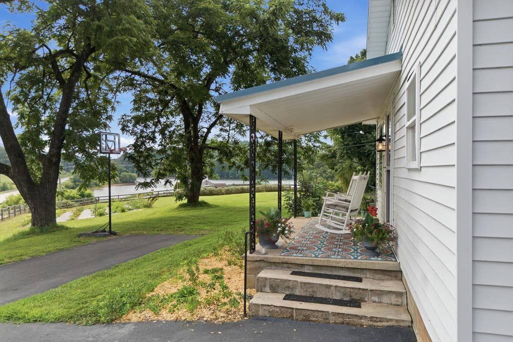 6 Ledford Chapel Road, Hayesville NC 28904 - Photo