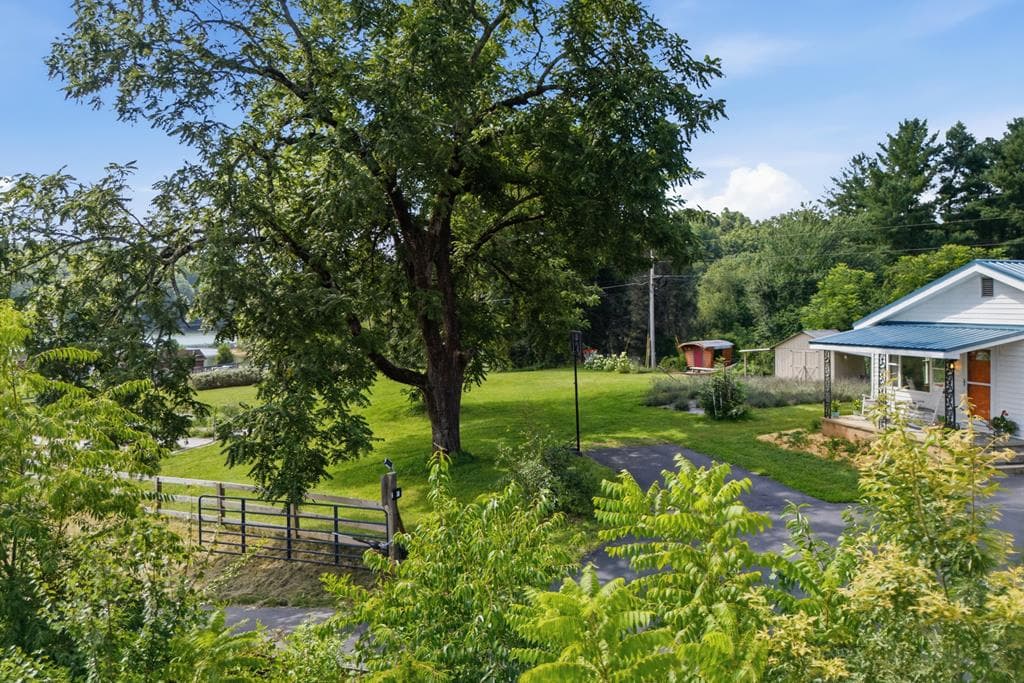 6 Ledford Chapel Road, Hayesville NC 28904 - Photo