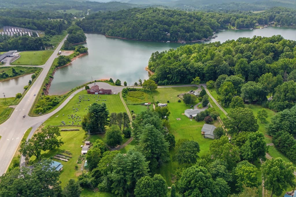 6 Ledford Chapel Road, Hayesville NC 28904 - Photo