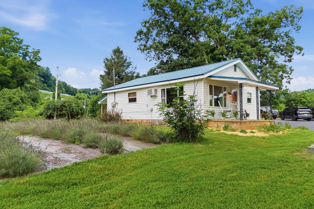 6 Ledford Chapel Road, Hayesville NC 28904 - Photo