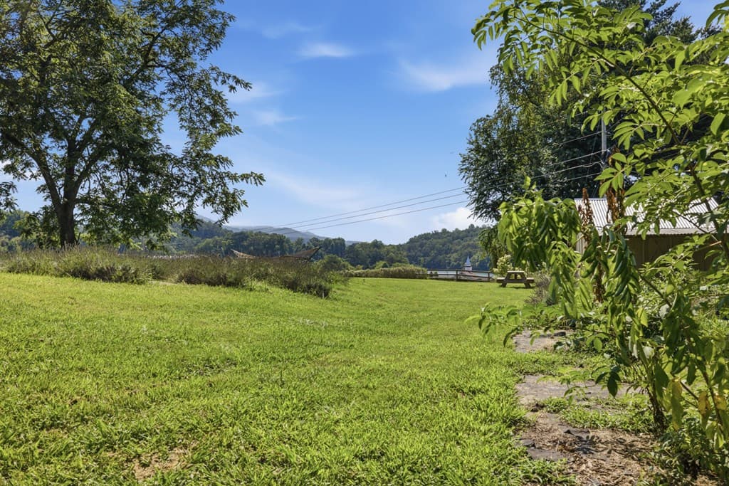 6 Ledford Chapel Road, Hayesville NC 28904 - Photo
