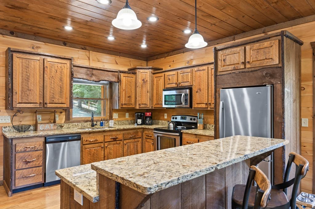 98 Shalom Lane, Blue Ridge GA 30513 - Photo