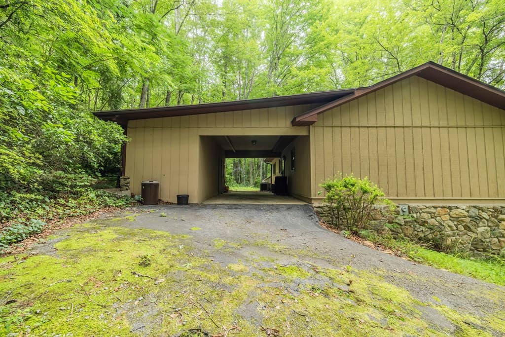 65 Eagle Chase Circle, Dillard GA 30537 - Photo