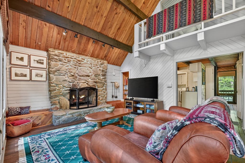 685 Cross Creek, Mineral Bluff GA 30559 - Photo