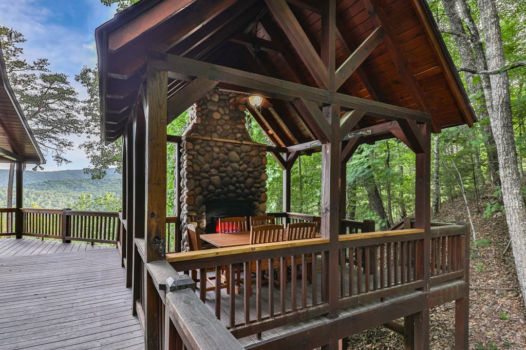 175 Cochise Road, Blue Ridge GA 30513 - Photo