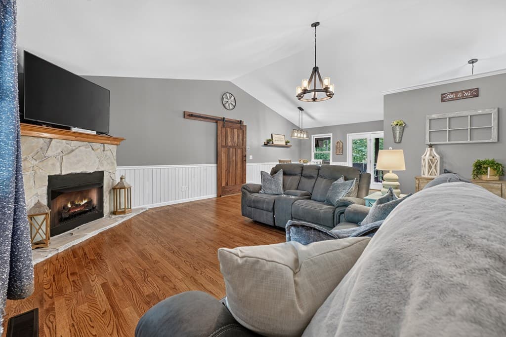 199 Hillsdale Drive, Ellijay GA 30540 - Photo