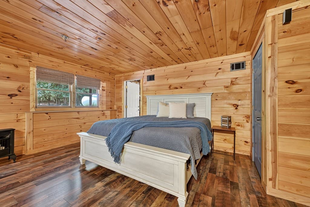 199 Hillsdale Drive, Ellijay GA 30540 - Photo