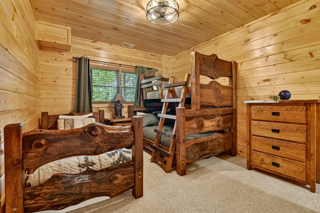 316 Pigeon Creek Road, Blue Ridge GA 30513 - Photo