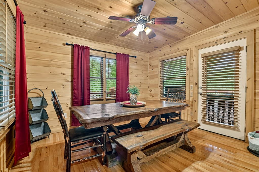 316 Pigeon Creek Road, Blue Ridge GA 30513 - Photo