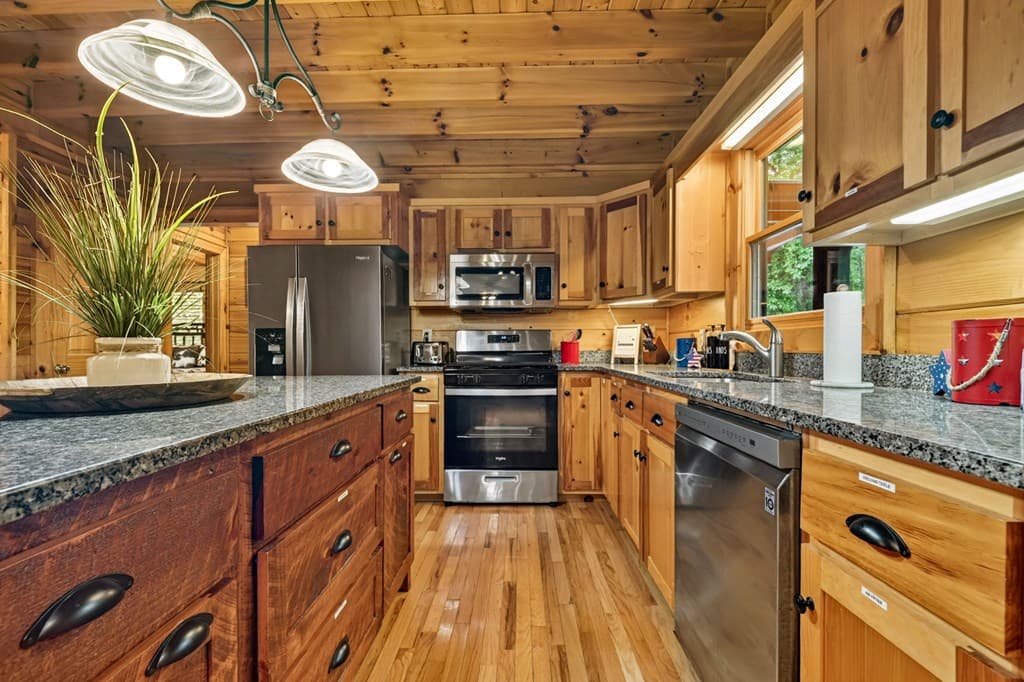 316 Pigeon Creek Road, Blue Ridge GA 30513 - Photo