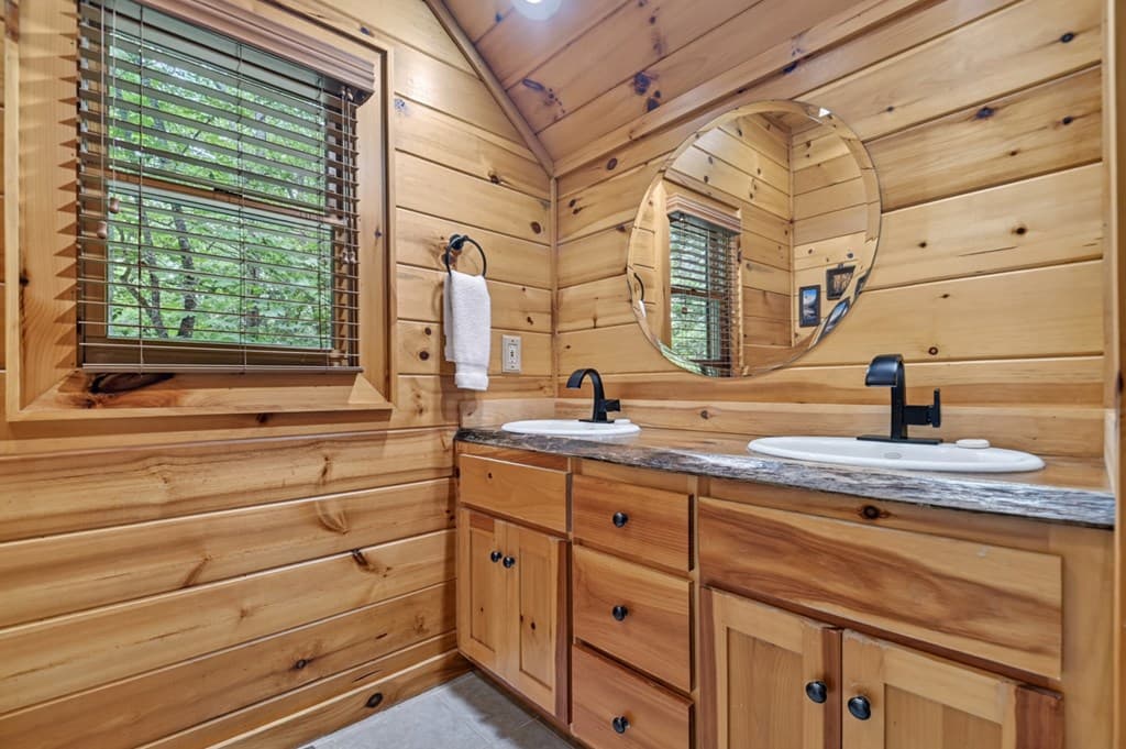 316 Pigeon Creek Road, Blue Ridge GA 30513 - Photo