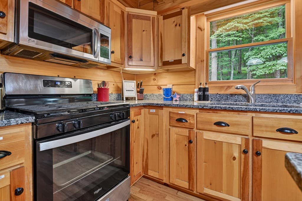 316 Pigeon Creek Road, Blue Ridge GA 30513 - Photo