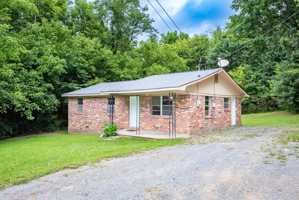 334 Scott Brown Road, Fairmont GA 30139 - Primary photo